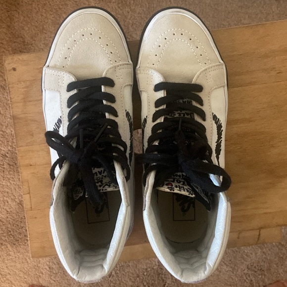 Vans High-Top Sk8-Hi Shoes - unisex (9 women’s/7.5 men’s) - Picture 7 of 8